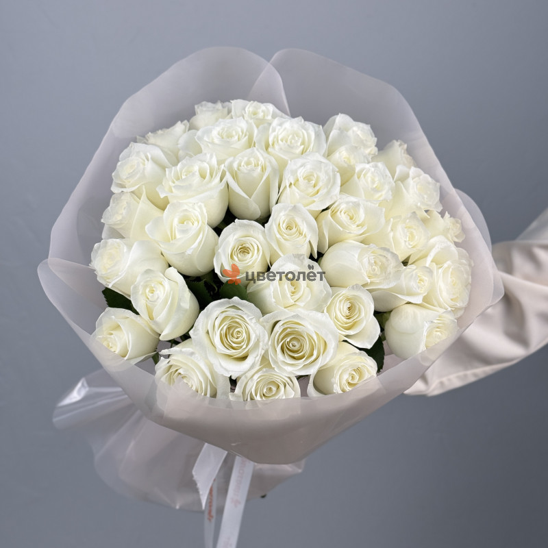 Букет из 35 белых роз